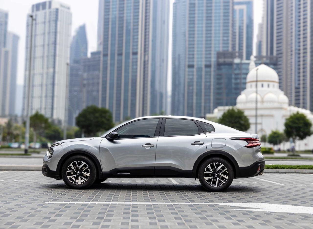louer  Citroen C4 X  2025 à Dubaï